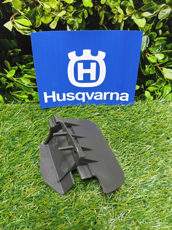 Пластина глушителя на Husqvarna 143RII (5213240-01) FarmerTec PJ14307C Пластина глушителя на Husqvarna 143RII (5213240-01) FarmerTec PJ14307C