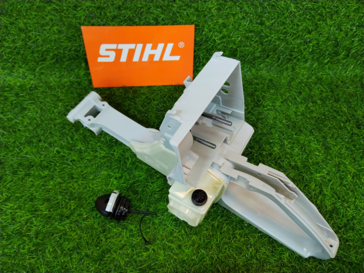Корпус топливного бака на бензопилу STIHL MS 440 1128-350-0851 Корпус топливного бака на бензопилу STIHL MS 440 1128-350-0851