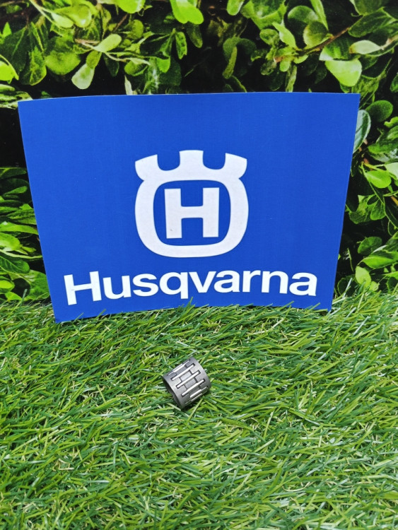Подшипник игольчатый поршня на Husqvarna 365, 372 (5032556-01) FarmerTec PJ36543 Подшипник игольчатый поршня на Husqvarna 365, 372 (5032556-01) FarmerTec PJ36543