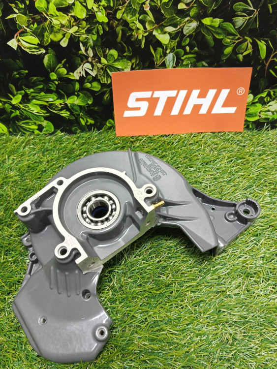 Картер половина сторона маховика на STIHL TS 420 (4238-020-2607) FarmerTec TS41008B Картер половина сторона маховика на STIHL TS 420 (4238-020-2607) FarmerTec TS41008B