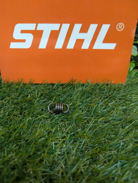 Пружина сцепления на STIHL FS 55 (4140-162-7901) FarmerTec PJ05521 Пружина сцепления на STIHL FS 55 (4140-162-7901) FarmerTec PJ05521