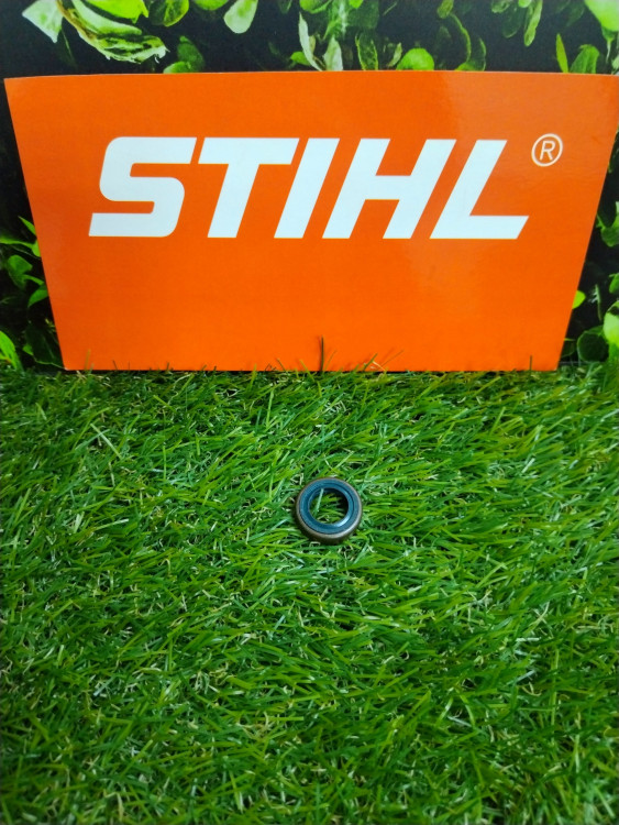 Сальник коленвала на бензопилы STIHL MS 260,360 (12х20х5) левый 9640-003-1190 Сальник коленвала на бензопилы STIHL MS 260,360 (12х20х5) левый 9640-003-1190
