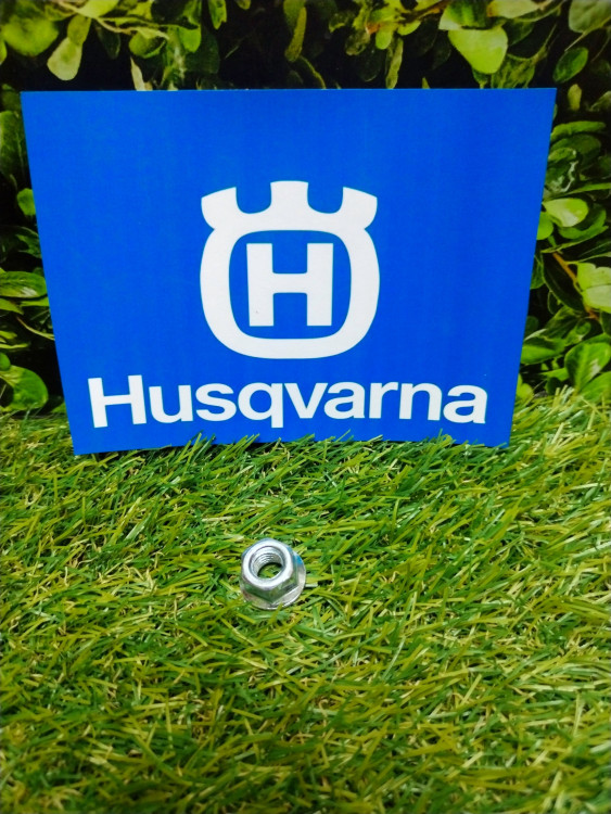 Гайка крышки сцепления Husqvarna 365, 372 (5032200-01) FarmerTec T0032 Гайка крышки сцепления Husqvarna 365, 372 (5032200-01) FarmerTec T0032