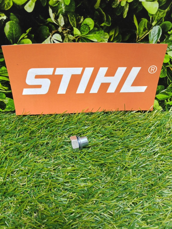 Пробка декомпрессора на STIHL MS 361-660 (1122-025-2200) FarmerTec PJ35031 Пробка декомпрессора на STIHL MS 361-660 (1122-025-2200) FarmerTec PJ35031