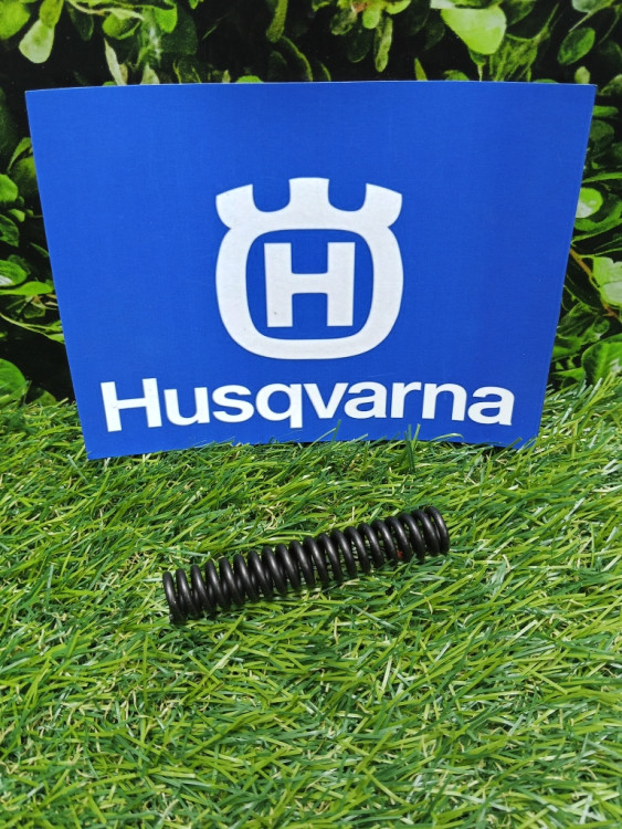 Пружина тормоза на Husqvarna 445 (5034659-01) FarmerTec PJ44509 Пружина тормоза на Husqvarna 445 (5034659-01) FarmerTec PJ44509